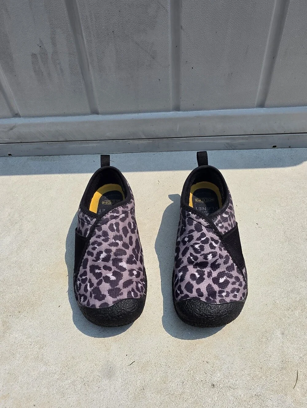 KEEN Women's Howser Wrapslip-on shoes Size 6.5